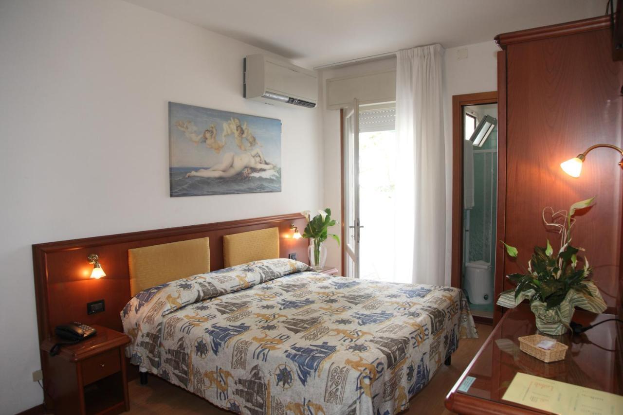 Hotel Gran Venere Beach 3 Superior Bibione Exterior foto