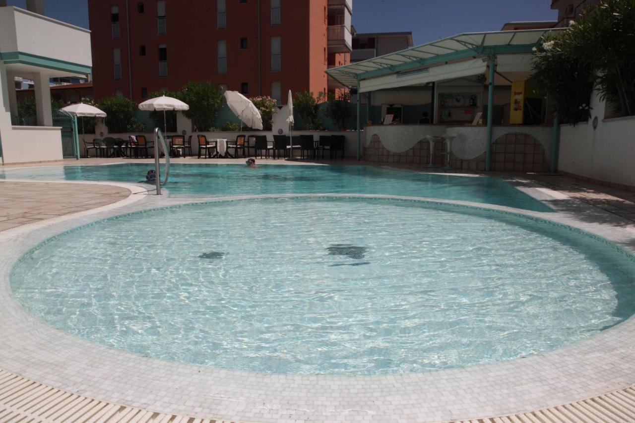 Hotel Gran Venere Beach 3 Superior Bibione Exterior foto