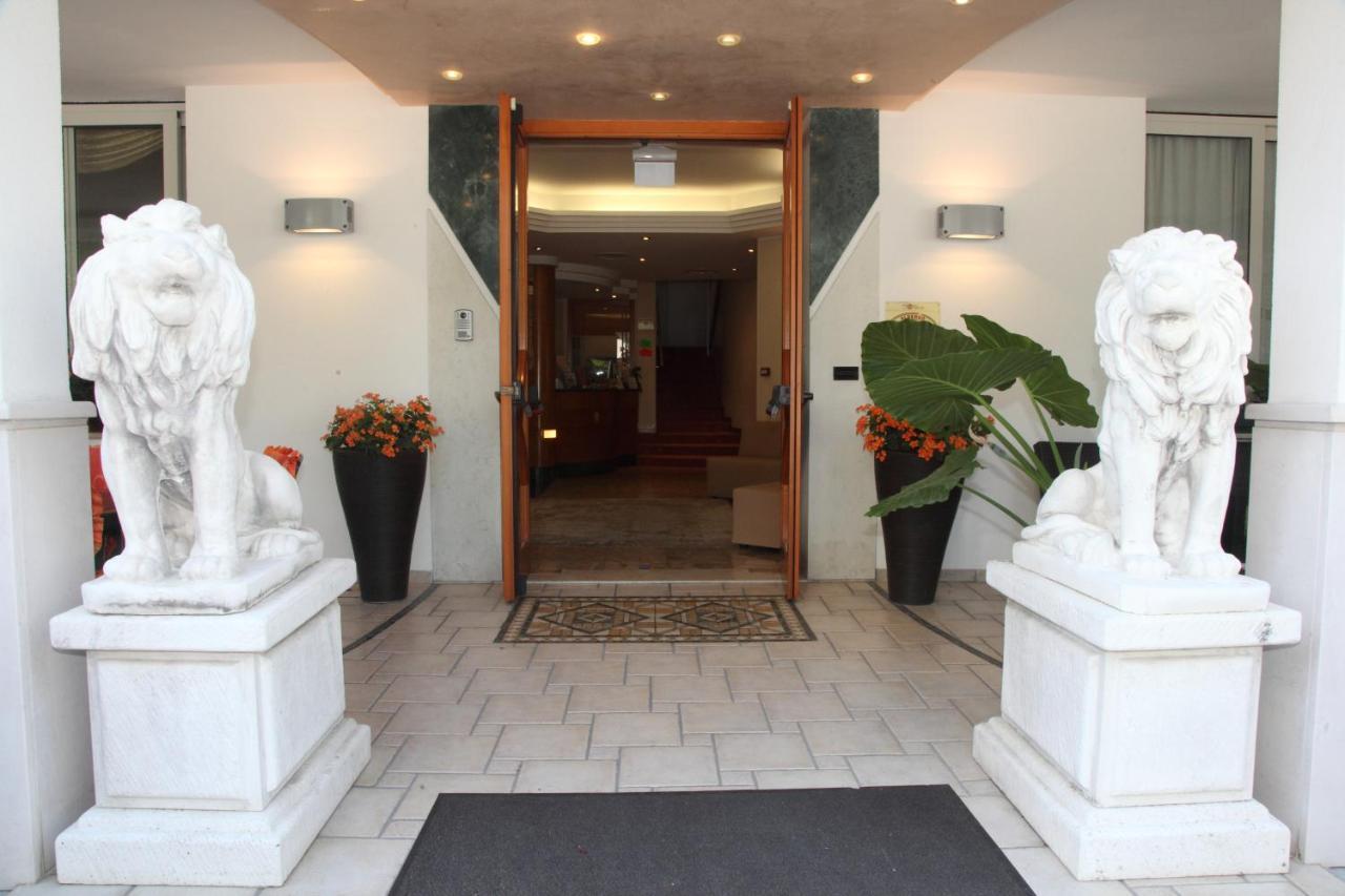 Hotel Gran Venere Beach 3 Superior Bibione Exterior foto
